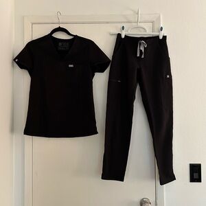 Figs scrubs top XXS pants XXS petite